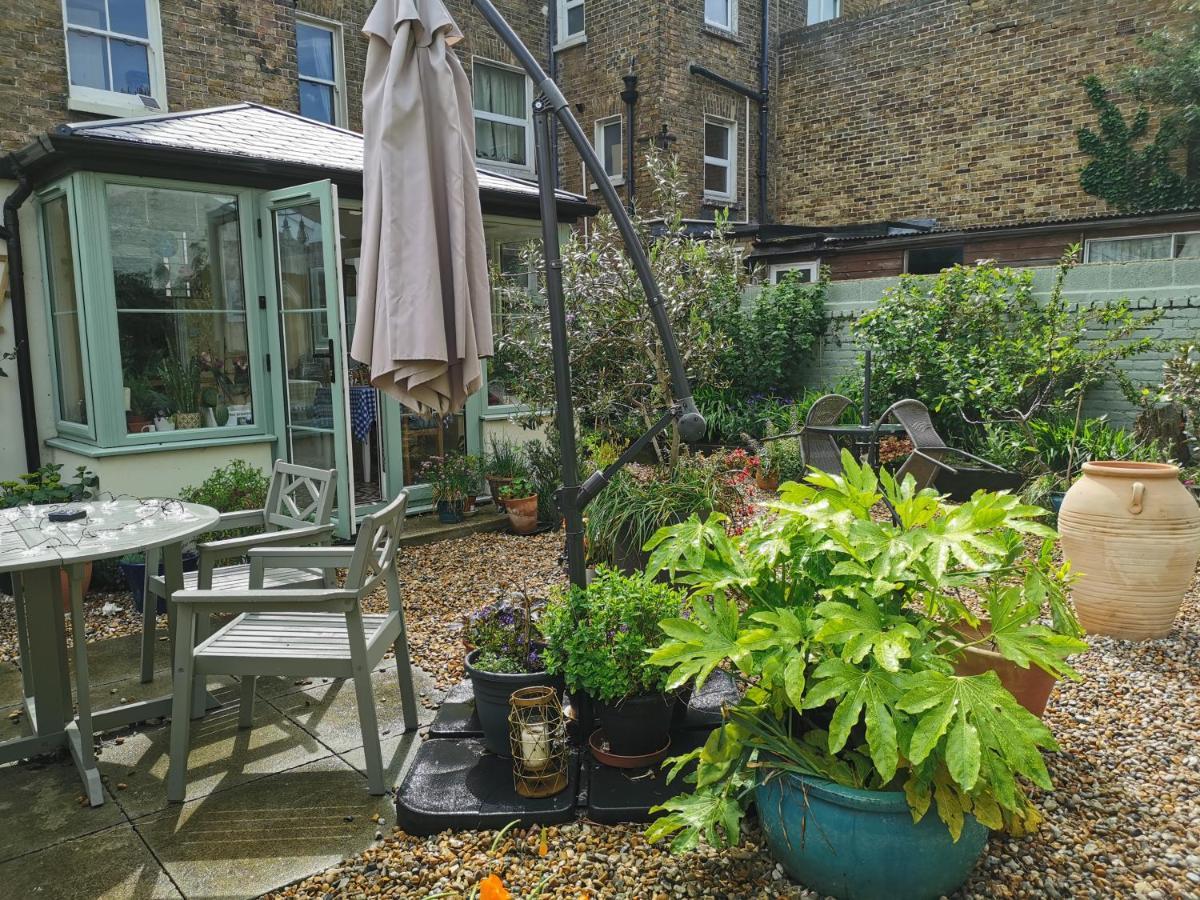 Rosslyn Court Bed & Breakfast Маргейт Екстериор снимка