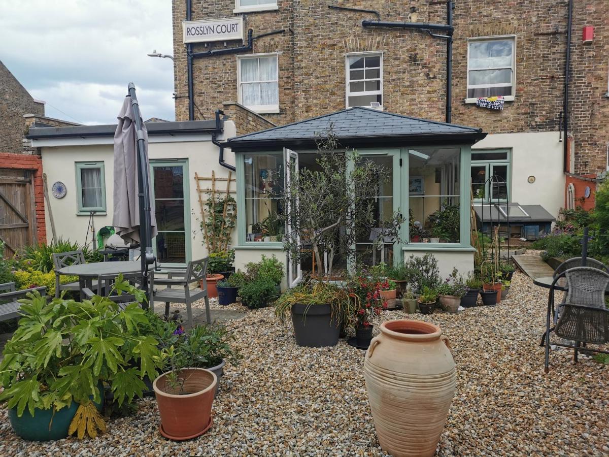 Rosslyn Court Bed & Breakfast Маргейт Екстериор снимка